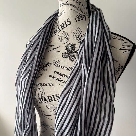 Black & White Striped Infinity Scarf - Lightweight Loop Scarf for All Seasons - Picture 2 of 2